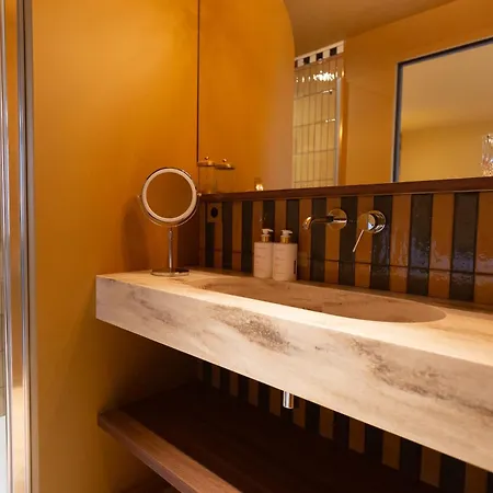 Hotell La Particuliere Caen