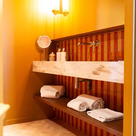 La Particuliere Hotell Caen