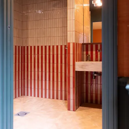 La Particuliere 凯恩