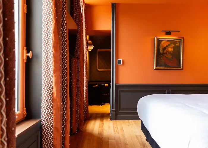 La Particuliere Кан