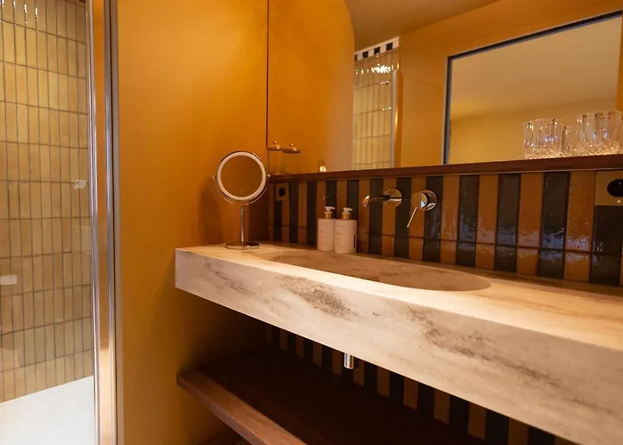 Отель La Particuliere Кан